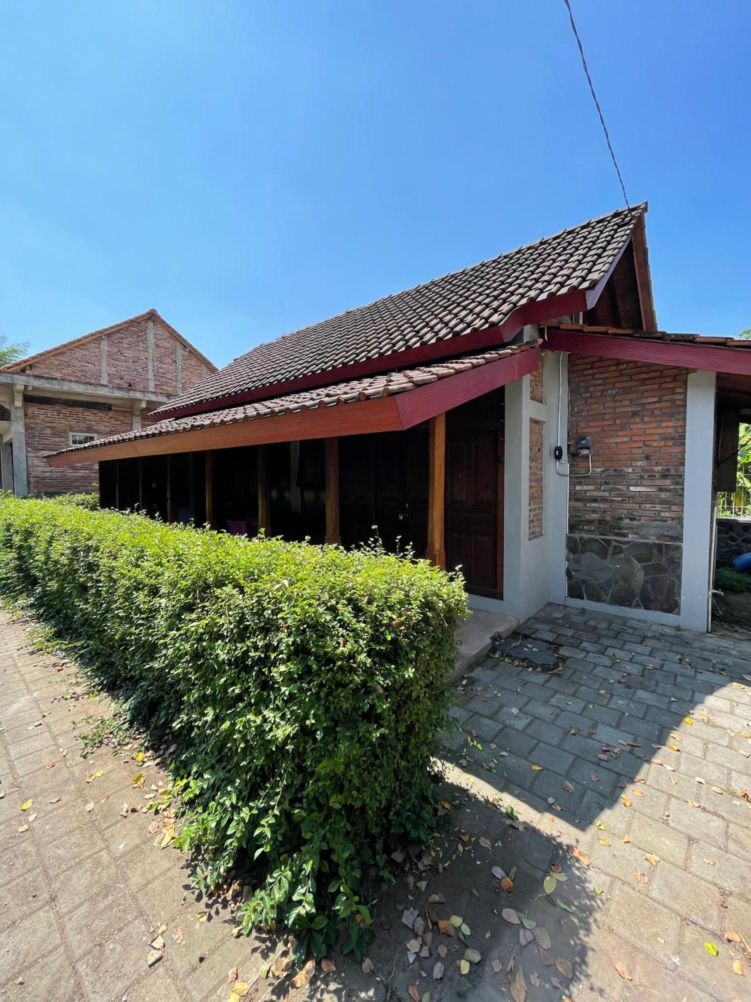 Saka Homestay Boutique & Cafe Magelang Kültér fotó