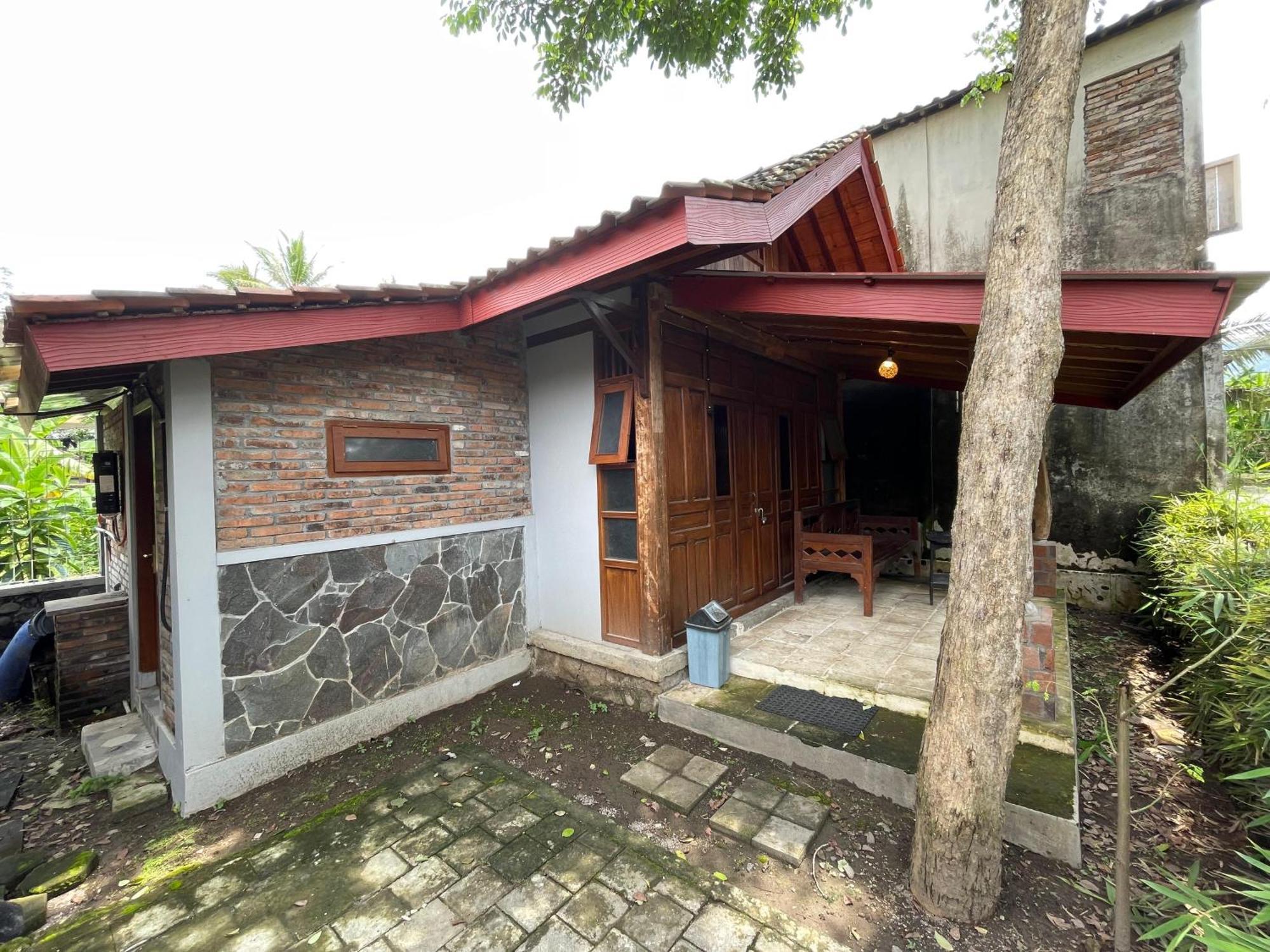 Saka Homestay Boutique & Cafe Magelang Kültér fotó