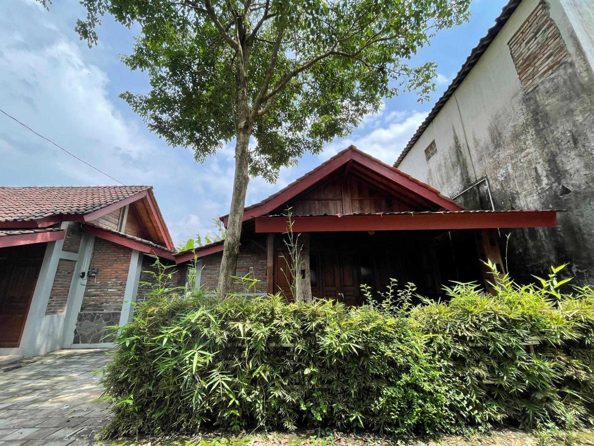 Saka Homestay Boutique & Cafe Magelang Kültér fotó
