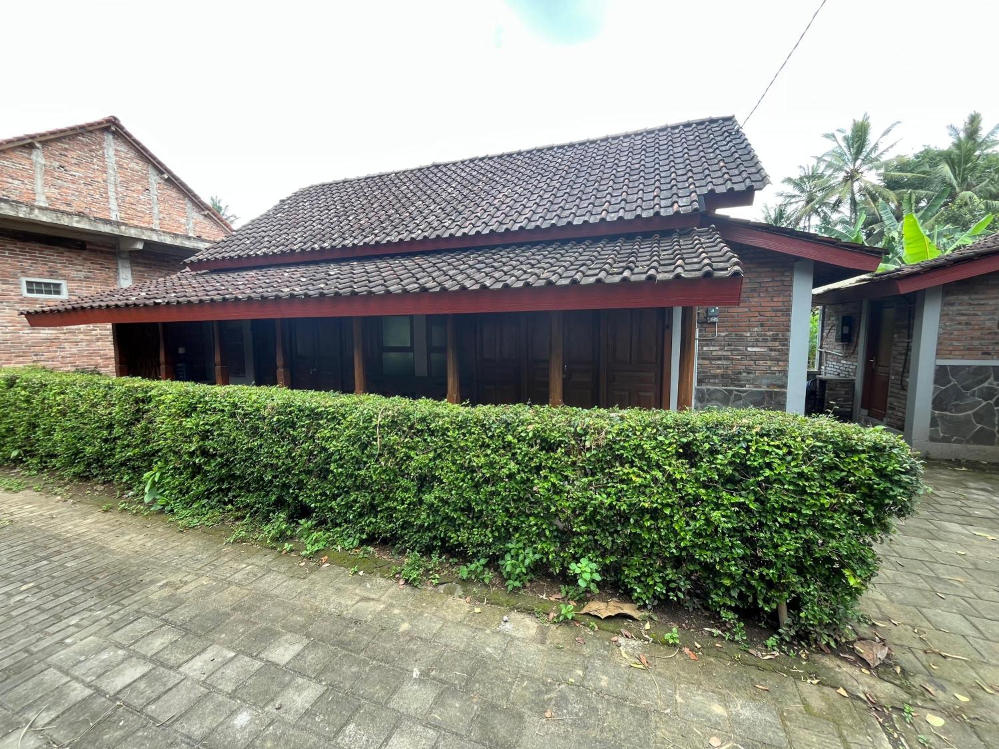 Saka Homestay Boutique & Cafe Magelang Kültér fotó