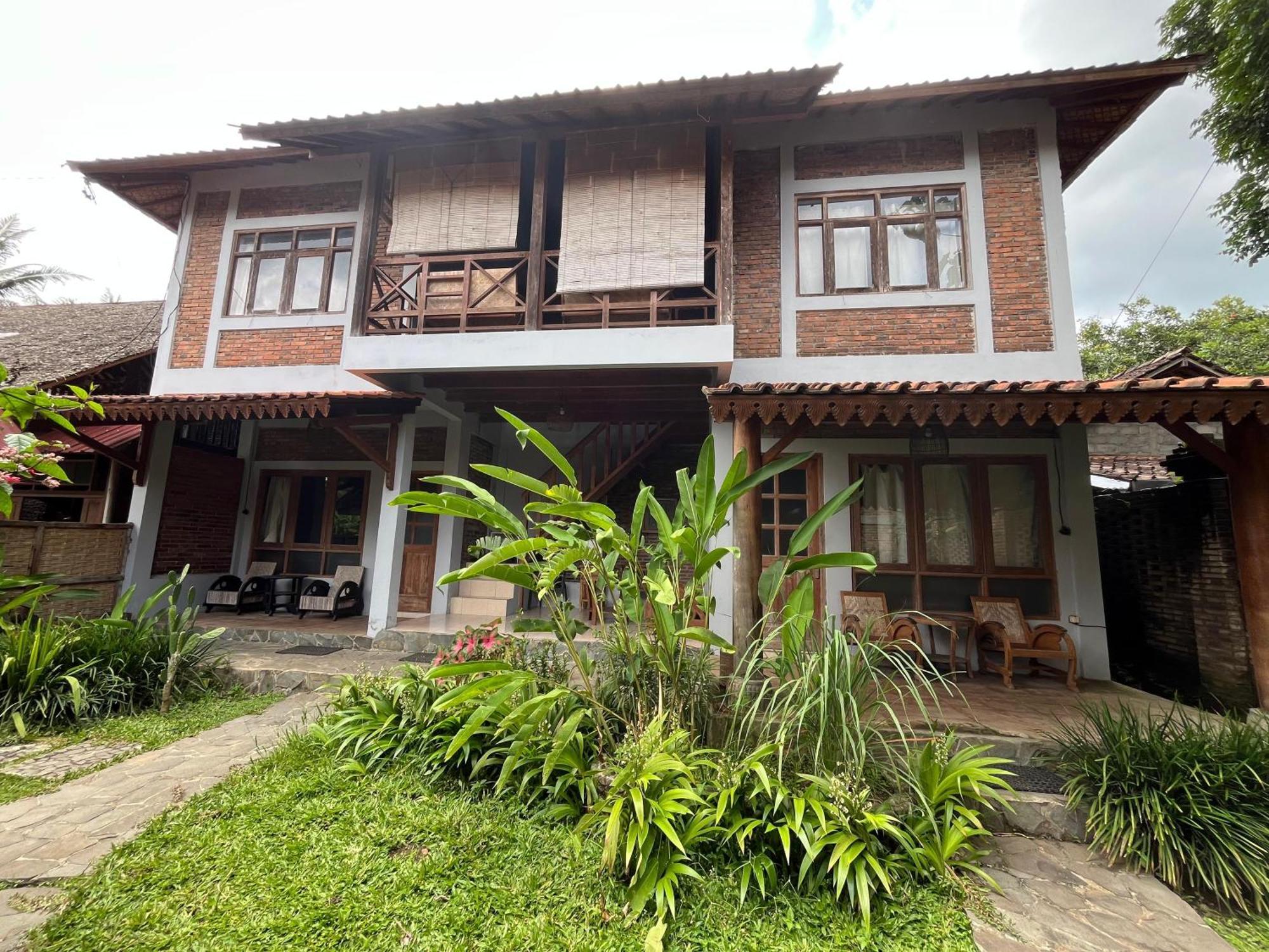 Saka Homestay Boutique & Cafe Magelang Kültér fotó