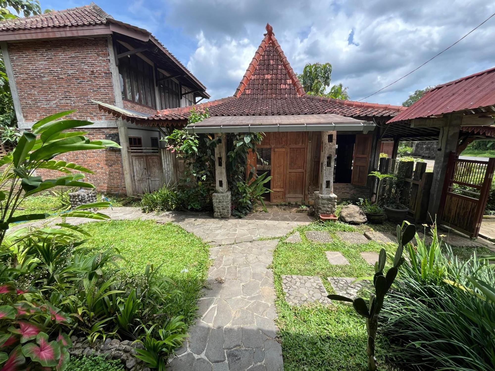 Saka Homestay Boutique & Cafe Magelang Kültér fotó